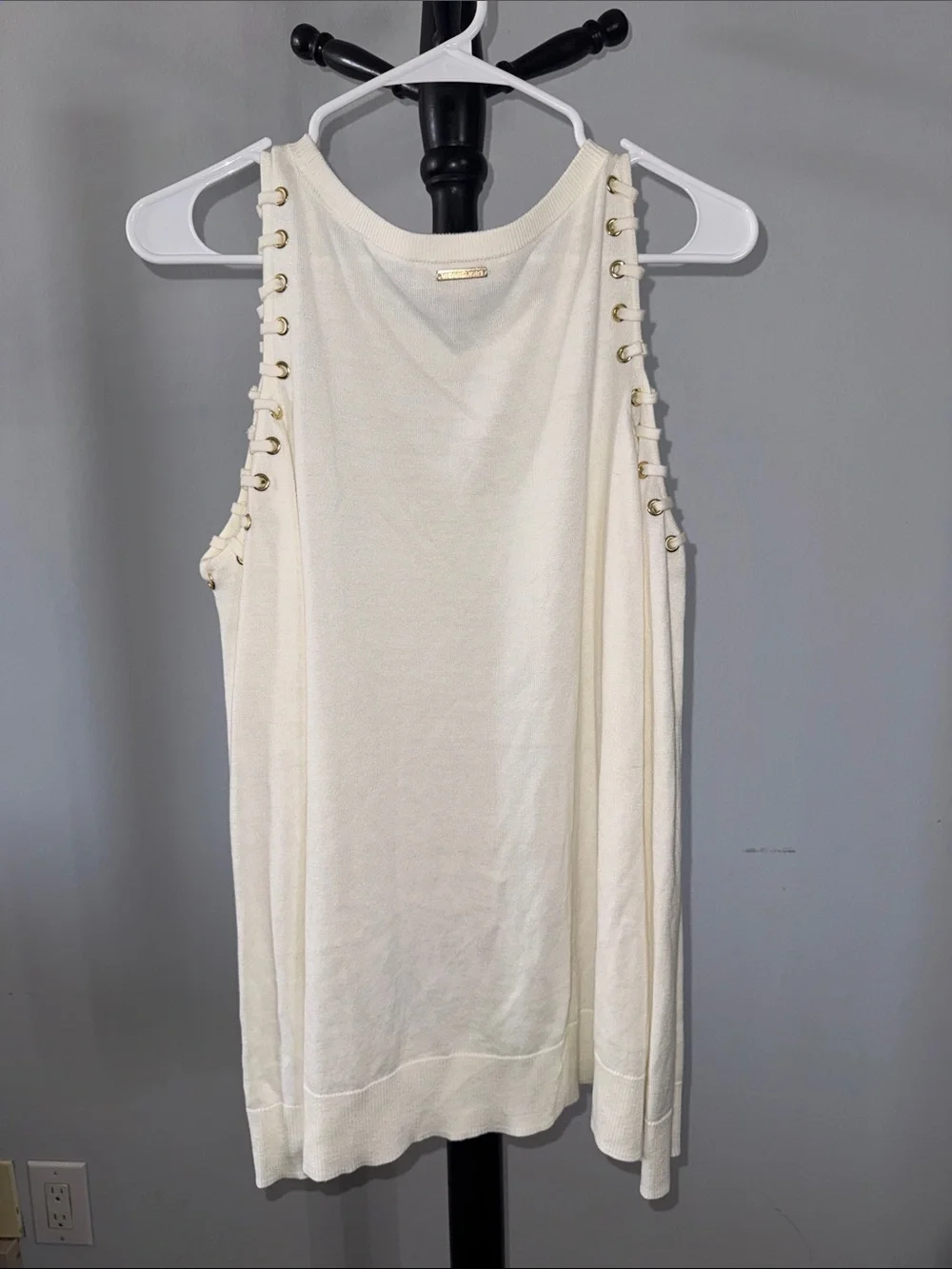 Michael Kors Ivory  Cold-Shoulder Lace-Up Shoulder Sweater 23.T